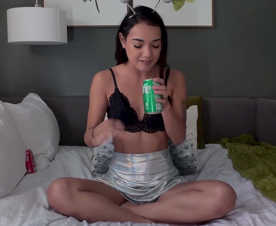 Zara's Futuristic Burping Fantasy 4K POV Gassy Tease Awaits!
