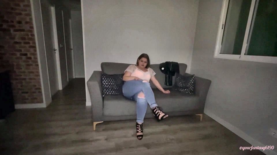 Stepmommy farting at midnight 2