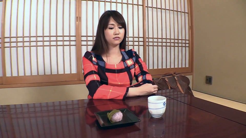 Busty Japanese Babe Gets Fucked Hard in Onsen and Toyed