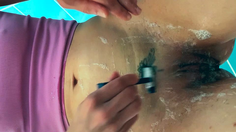 peeping on neighbor wife showering and shaving her holes