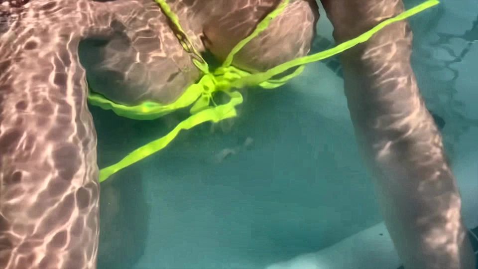 Artemisia Love flashing her juicy big tits underwater Public pool fetish FULL OF