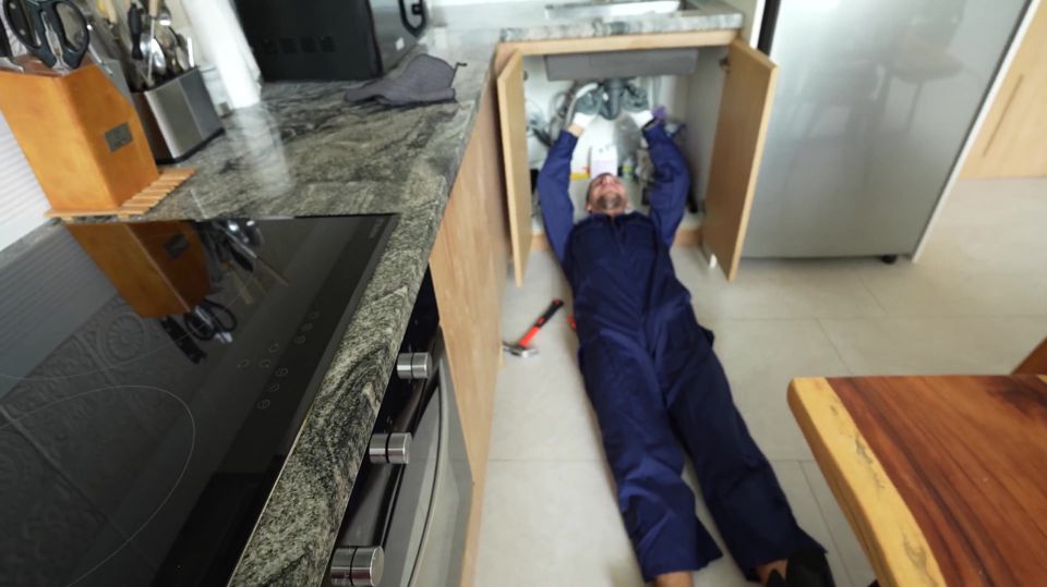 Desperate Horny Girl Seduces Plumber with Her Shiny Oiled Body