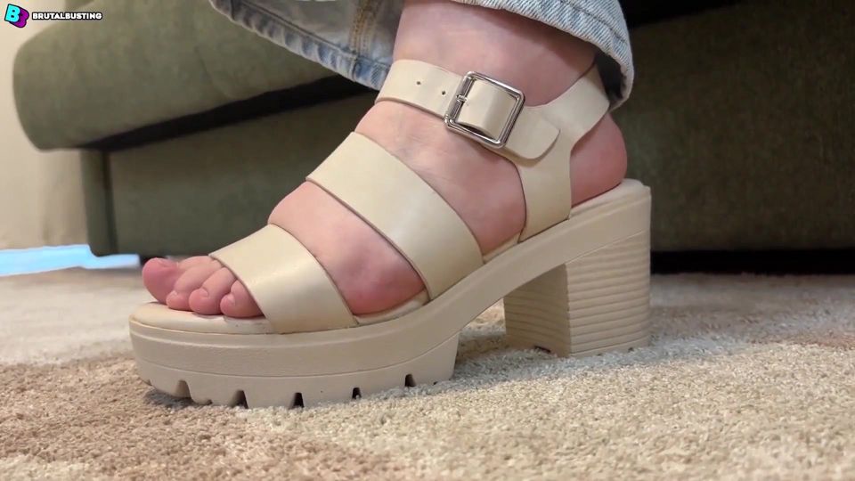 She Crushed His Fucking Testicles with Her Dirty Heels! Blue Balls - Dave Moon - Mia - Bbusting (ballbusting)