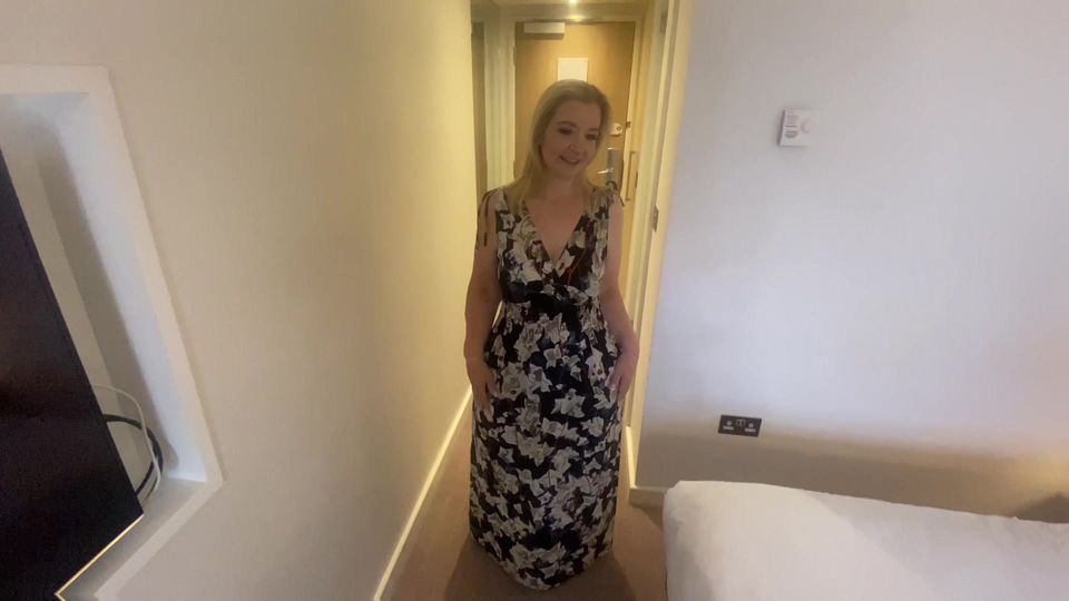 British Curvy Milf Anne Marie wife meets Hot BBC for oil Massage in private room in the morning
