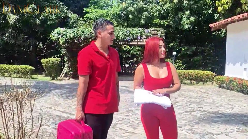Hardcore outdoor sex at the resort with the bigdicked waiter - Dani Clark & Alejandra Palacios