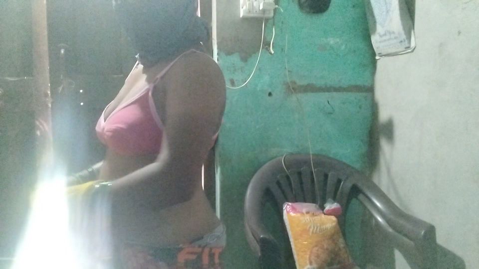 Meri friend ki bhabhi ki chudai kiya friend ghar pe nhi tha bhabhi ki full chudai