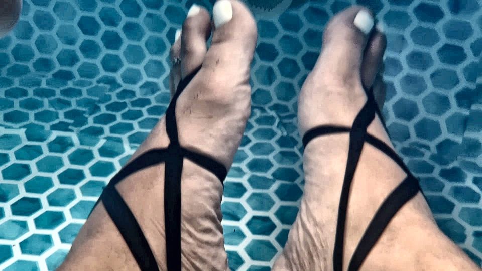 Under water feet