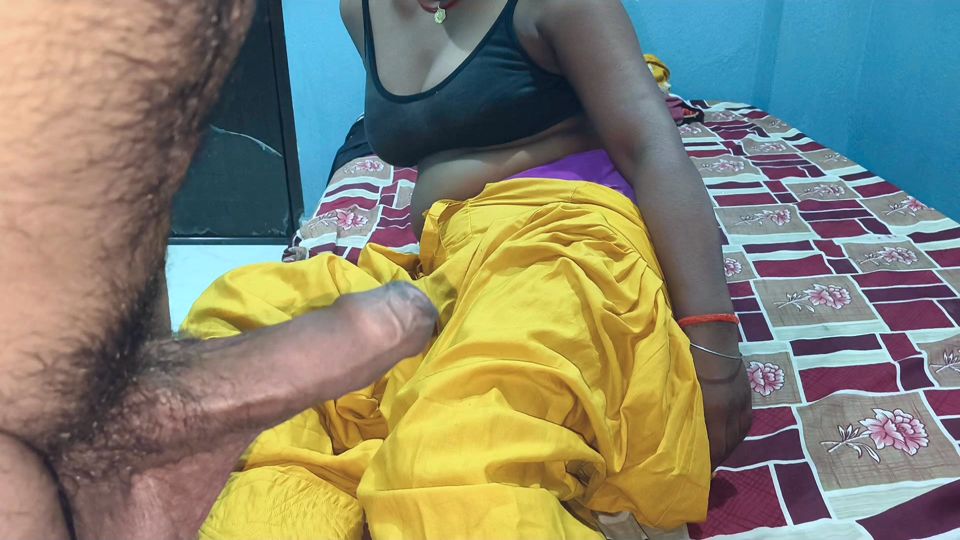 A indian desi Girlfriend come to meet boyfriend and Hardcore Fucking kissing sex between them