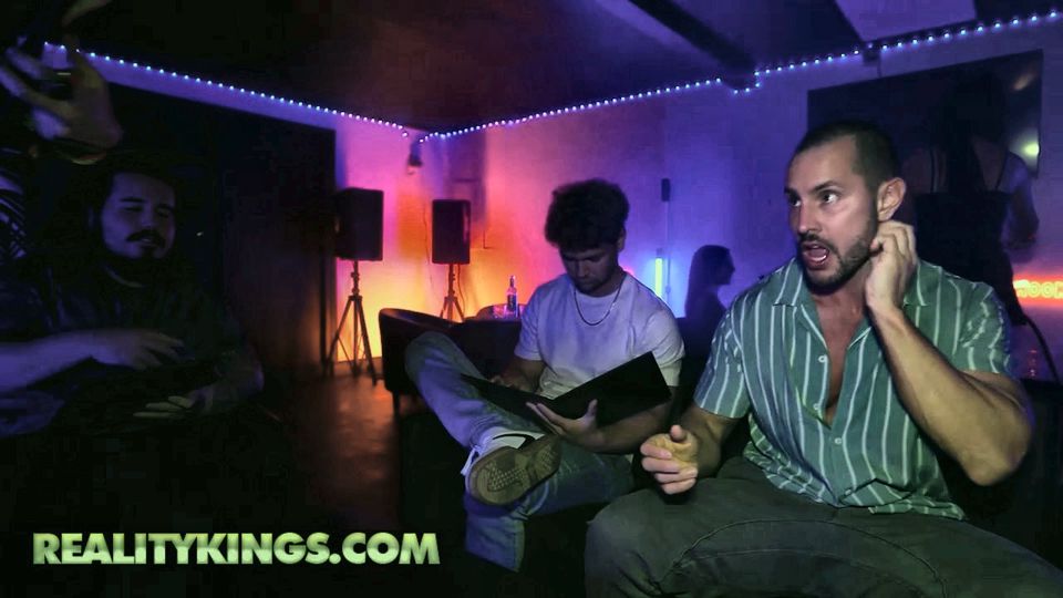 REALITY KINGS - Lucy Lotus Lets Duncan Fuck Her Hard Right In The Middle Of The Hookah Bar