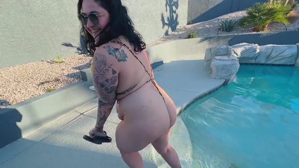 BBW Pays for Her Massage with Hot, Oily Fucking and Creampie