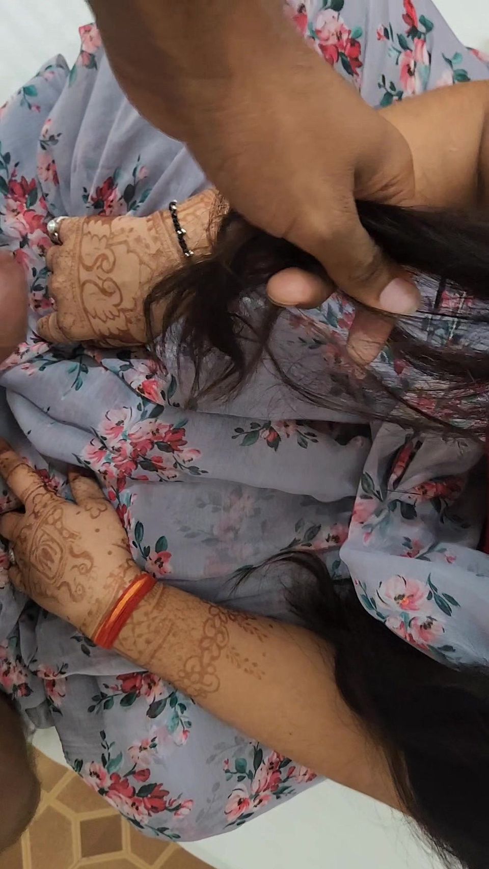 Nokrani ko ghar pe bula ke chouda