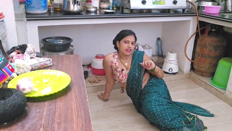 Chhoti sauteli bahan ko chudae karna sikhaya kamine bhai ne