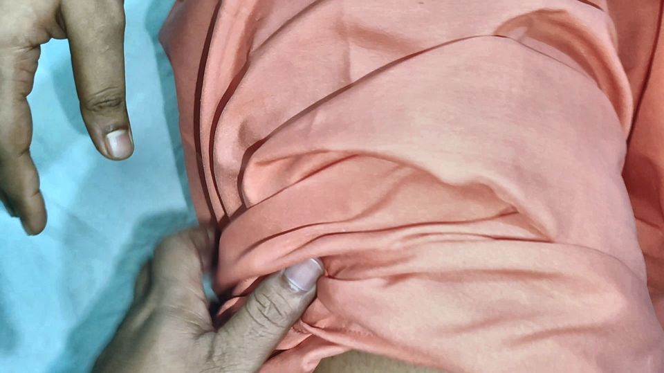 Video of indian bangla beautiful deshi lady romantic sex enjoyment time video.