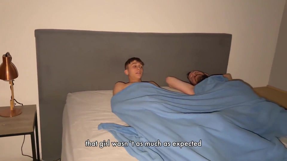 Stepson Brings His Girlfriend Home and It Turns Into a Deepthroat Orgy (short)