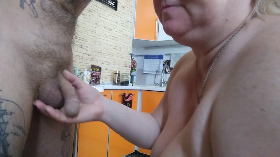 Mother-in-law was not ready for such a large amount of sperm