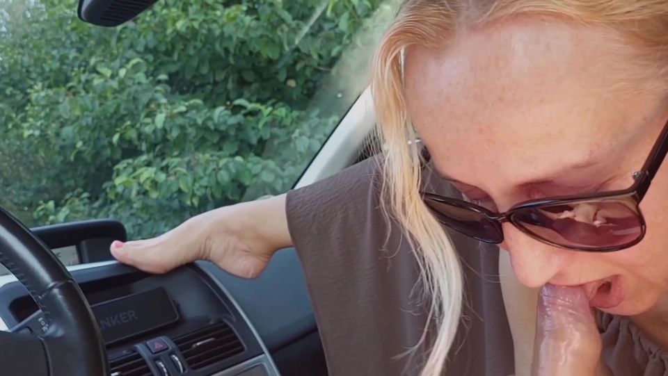 Mature Blonde Wife Enjoys Daily Sex