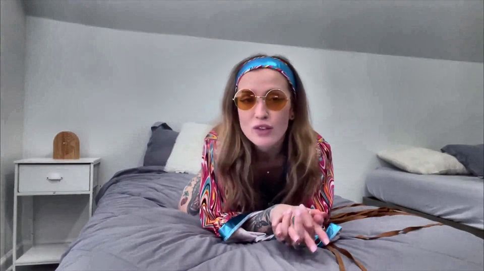 Sutton's Groovy '60s Self-bondage Fantasy 4K POV Restraint Bliss Awaits!