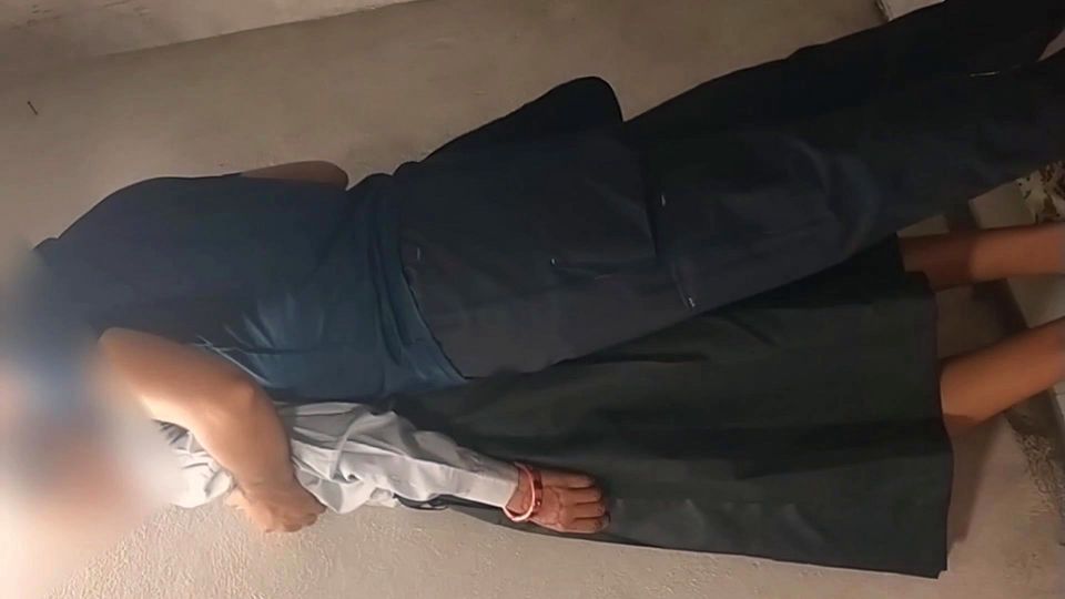 Step brother caught his step sister alone and take advantage.teenager enters her stepbrother's room to have sex after school