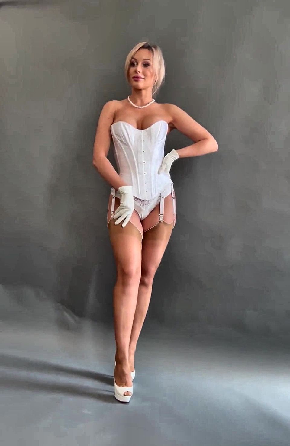 Corset Photo Shooting Backstage