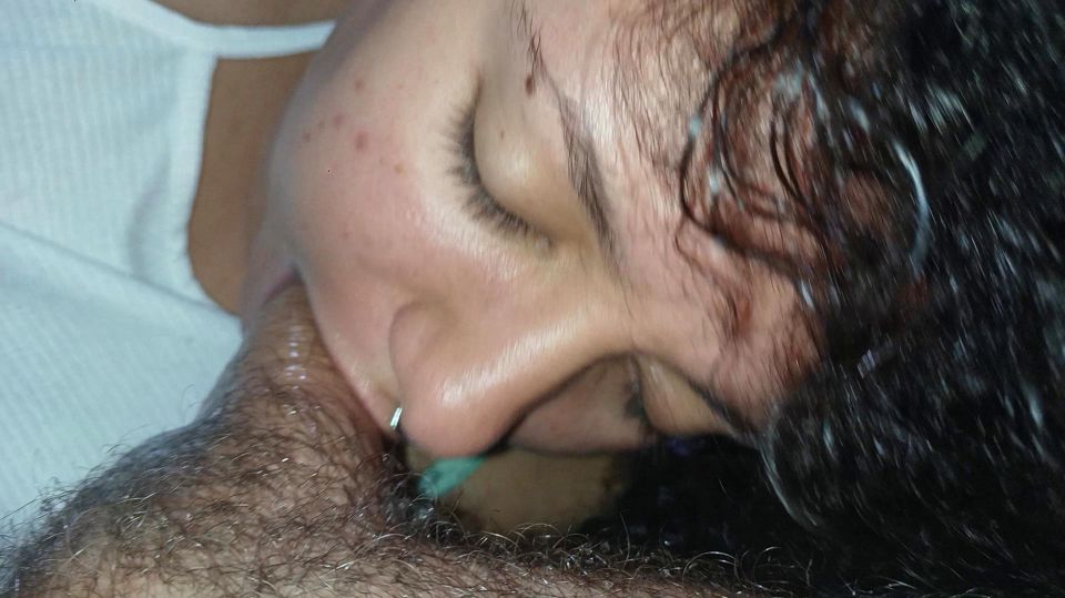 EXTREME BLOWJOB, SHE HAS THE MOST INSANE AND WET BLOWJOB IN THE WORLD