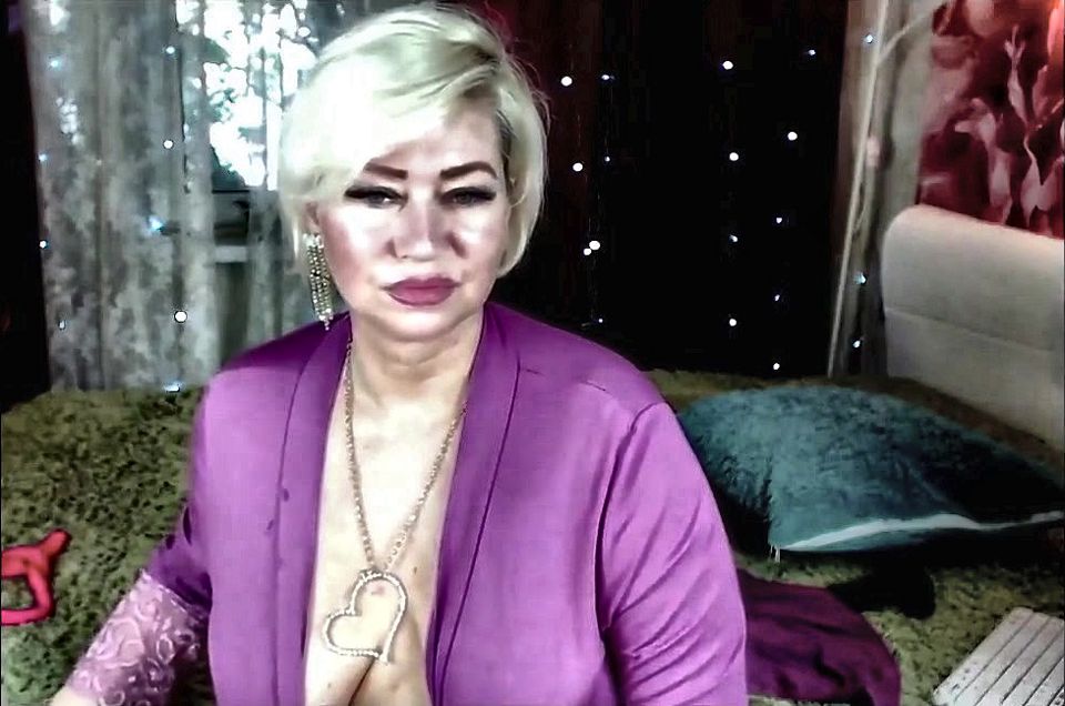 Super Webcam Whore Aimee as a Mature Anal Slut on Your Magical Dream Screens.!. ))