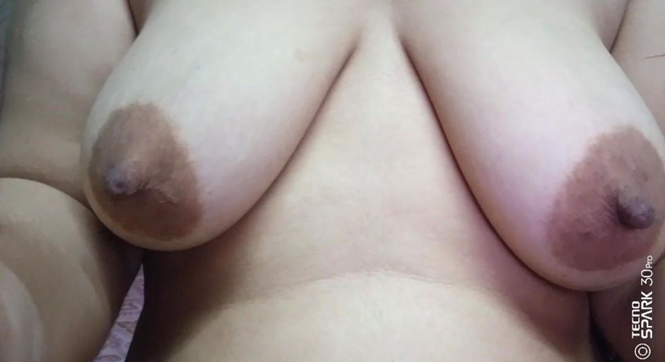 My self fingering with big boob
