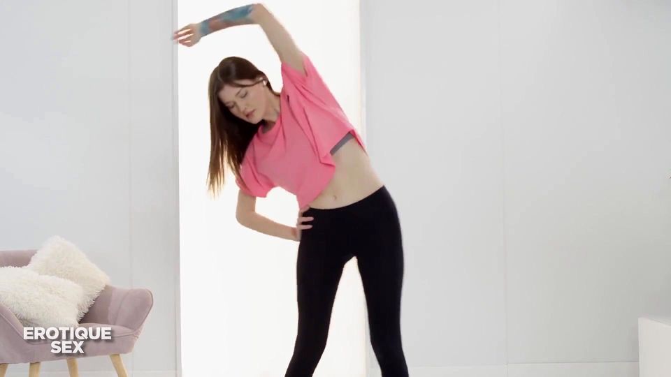 Flexible Russian Teen Beauty Ariana Shine Romantic Yoga Porn