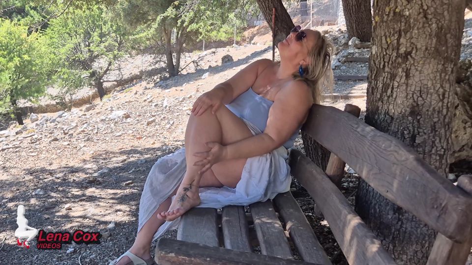 Horny Wife Masturbates on the Bench