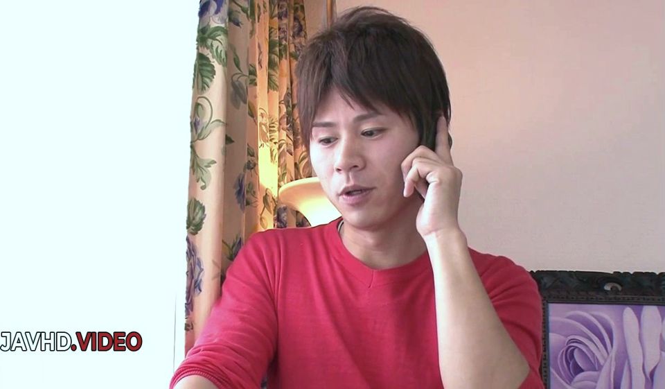 Japanese Beauty Gives Sensual Blowjob Before Rough Sex