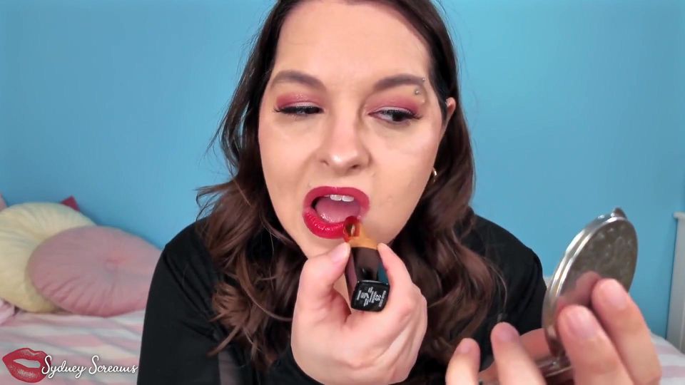 Forever Weak for My Lips - Seductress Sydney Screams Applies Red Lipstick Before Covering You with Her Lipstick Kiss Marks