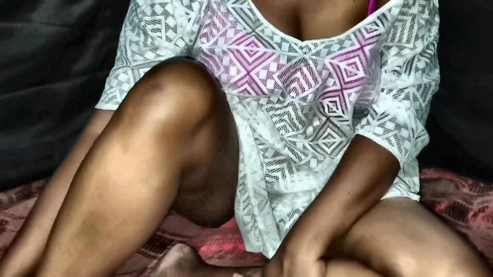 Sri Lankan Step Aunty Fingering Until Cum. a Lot of Juice