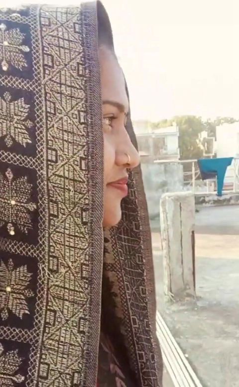 Baap ne sauteli beti ko oyo me leja ke choda