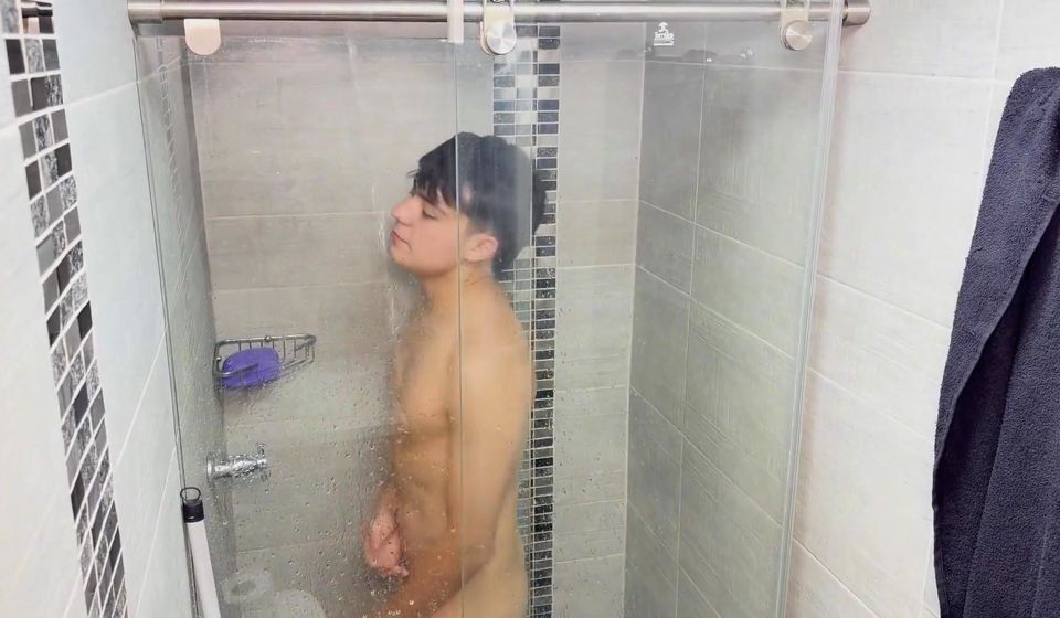 After the Shower I Couldn't Contain Myself! Hot and Wild Sex with My Beautiful Girlfriend!