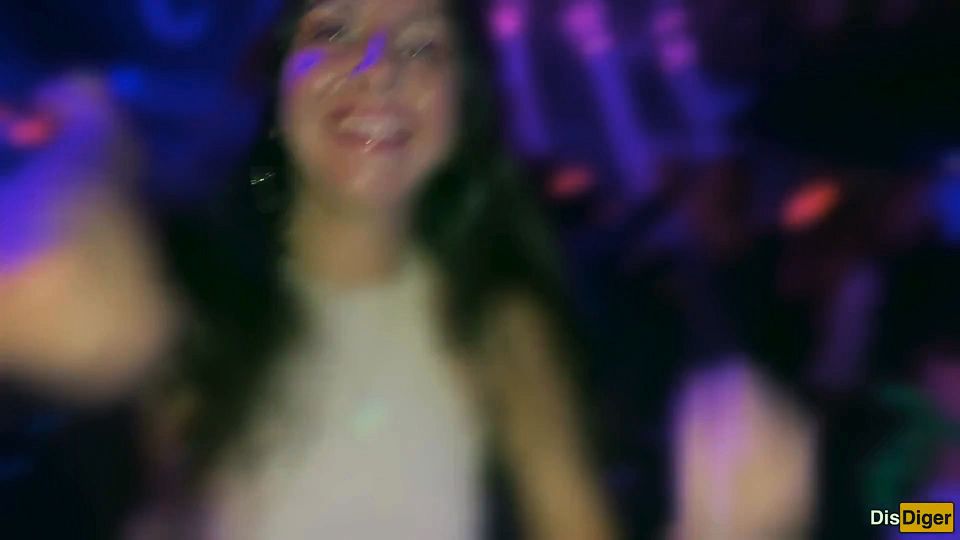 Horny Girl Agreed to Have Sex in a Nightclub Toilet