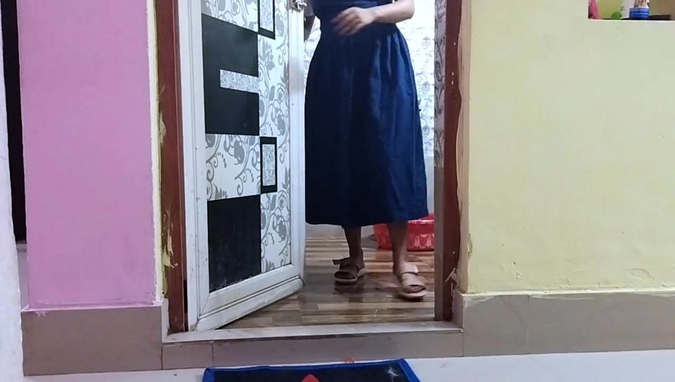 Indian school student girl fucked by plumber at bathroom