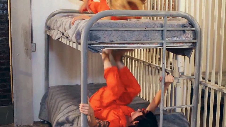 Let's fuck in the cell...