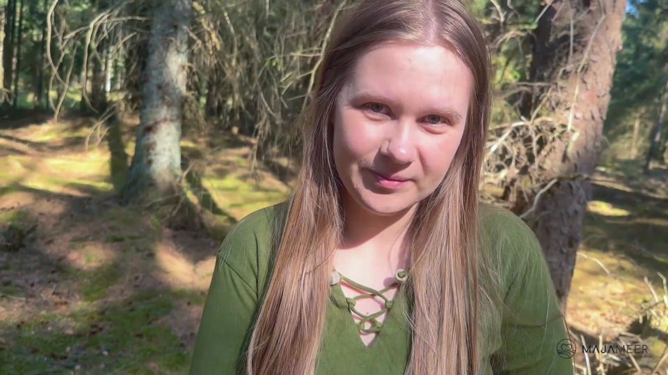 A Wet Quickie in the Woods with Hot Close-ups