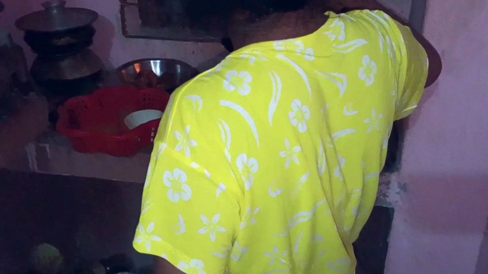 Viral sexy video of a Bangladeshi maternal