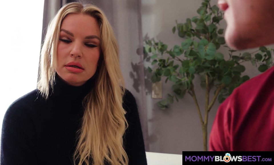 MOMMY BLOWS BEST - MILF Rachael Cavalli POV Sloppy Blowjob Replaces Cigarettes