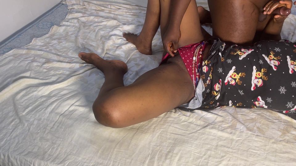 Ebony teen begged to fuck her deep