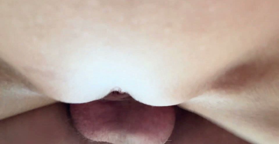 Extreme Close up Juicy Asian Pussy Penetration