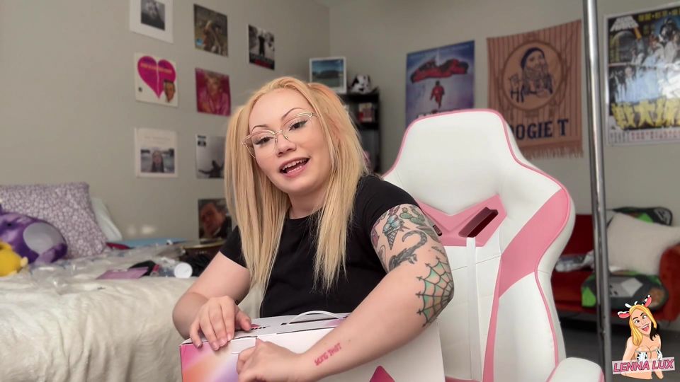 Unboxing My Fuck Machine