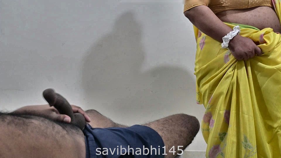 Dick flashing to maid Rupa
