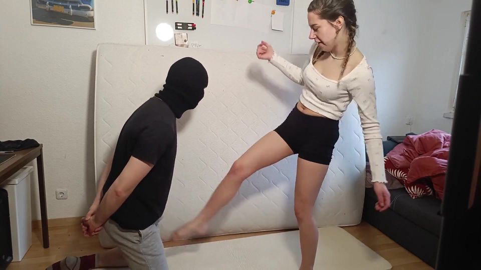 Ballbusting Hard Barefoot Kicks
