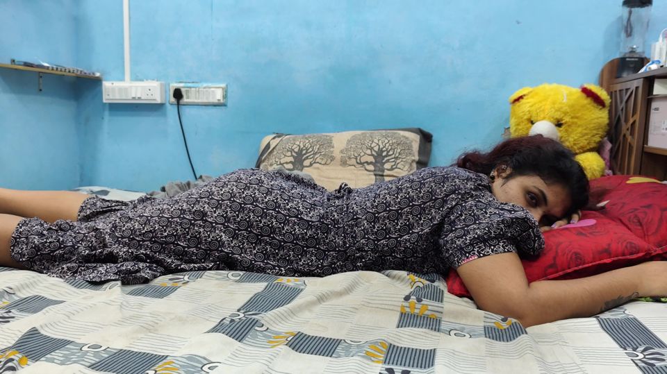 Mallu hot desi girl ass romance with desi boy