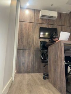 Office servent
