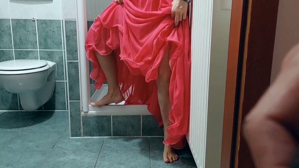 Selena's Slowly Sex Games in Bed and Bathroom