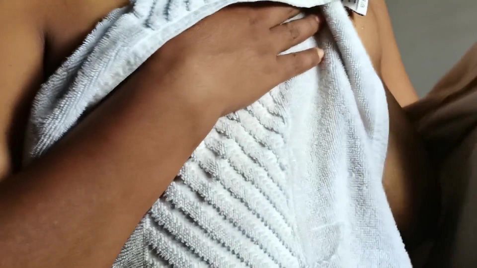 Sri Lankan Casual Fuck After Bath with Dirty Talk and Moaning Teaser