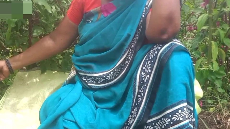 Big ass indian village aunty outdoor sex