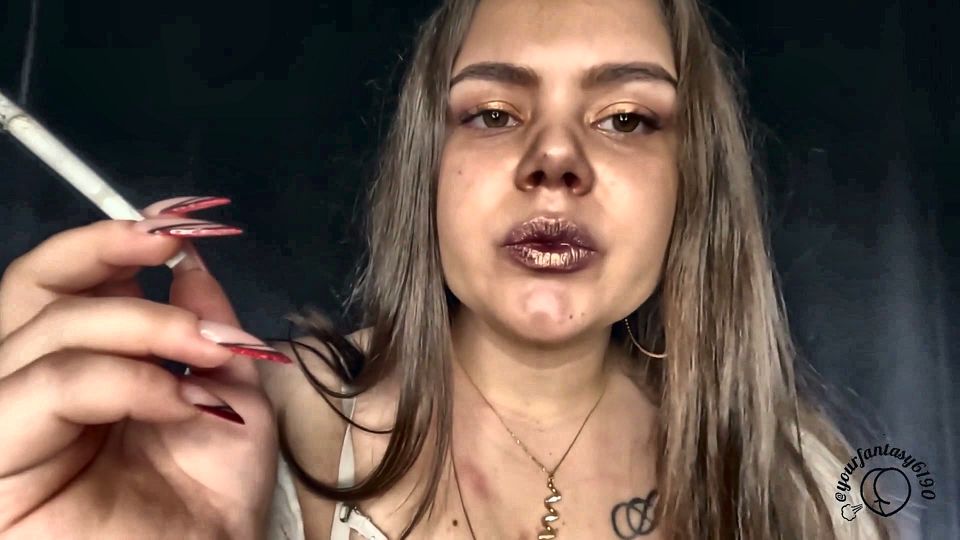 BBW Babe Smokes Cigarettes and Vapes with Golden Lipstick